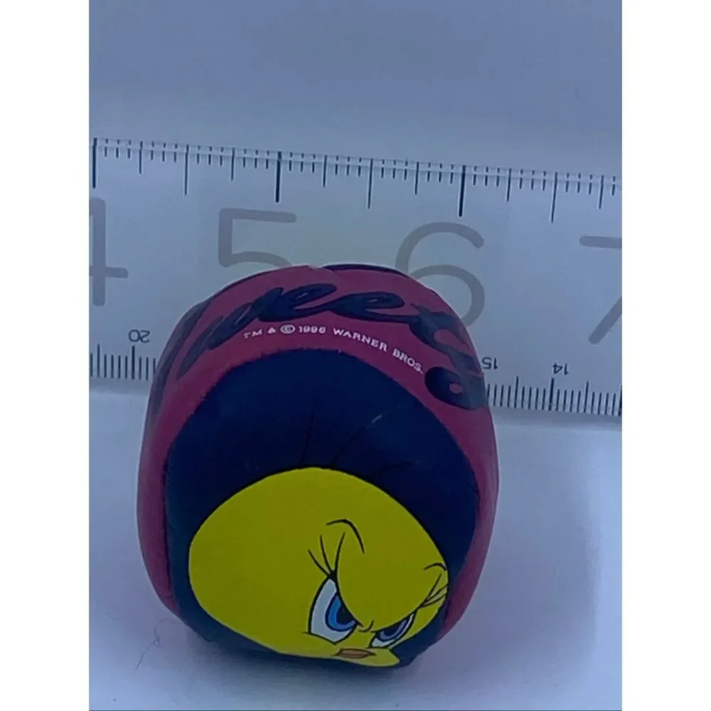 VINTAGE 1996 “TWEETY BIRD” HACKY SACK BALL